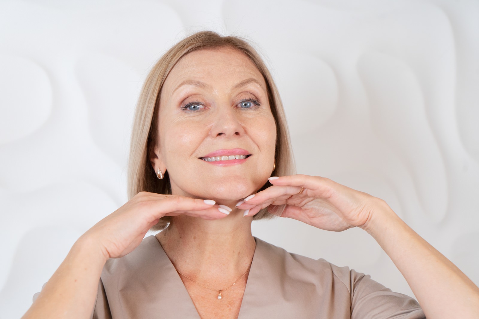 How Combination Facial Surgery Maximizes Jawline and Neck Definition